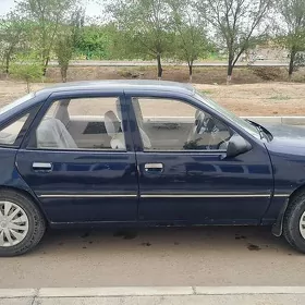 Opel Vectra 1990