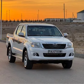 Toyota Hilux 2014