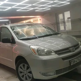Toyota Sienna 2005