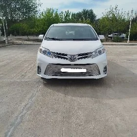 Toyota Sienna 2017