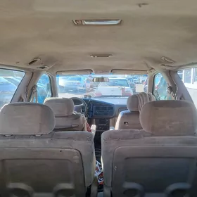 Toyota Sienna 1999
