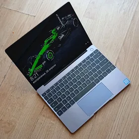 Huawei matebook 13