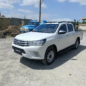 Toyota Hilux 2020