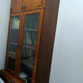 книжный шкаф