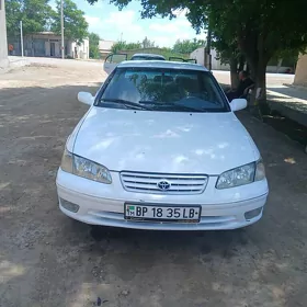 Toyota Camry 2000