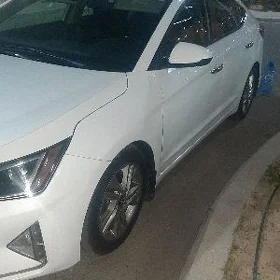 Hyundai Elantra 2019