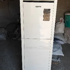 Konsener Geepas 80 lik 220 V