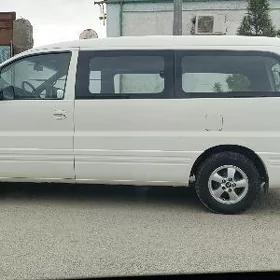 Hyundai H-1 2007