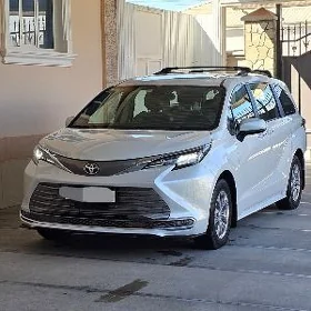 Toyota Sienna 2023