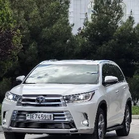 Toyota Highlander 2019