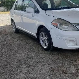 Nissan Versa 2010