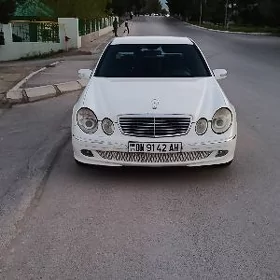 Mercedes-Benz E320 2003