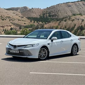Toyota Camry 2018