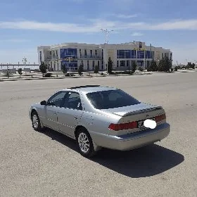 Toyota Camry 2000