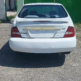 Nissan Altima 2001