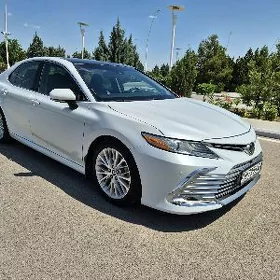 Toyota Camry 2018