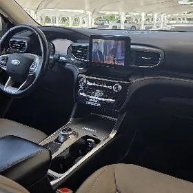 Ford Explorer 2021