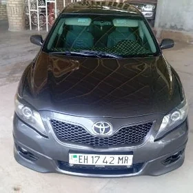 Toyota Camry 2010