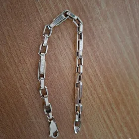 Gyzyl Versaci braslet