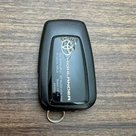 Toyota Highlander Pult 2022