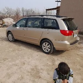 Toyota Sienna 2007