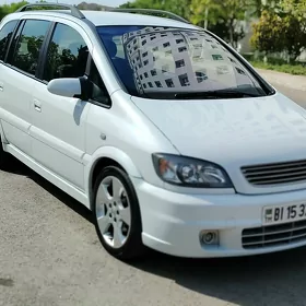 Opel Zafira 2004