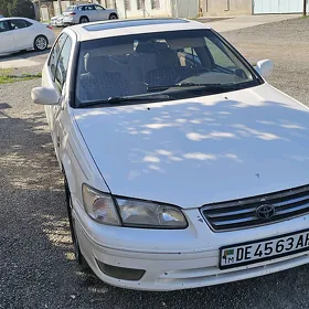 Toyota Camry 2000