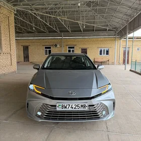 Toyota Camry 2025