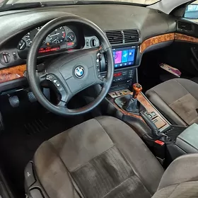 BMW E39 1998