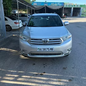Toyota Highlander 2013