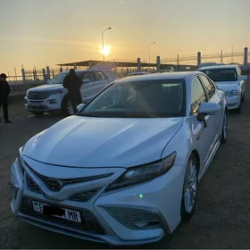 Toyota Camry 2022