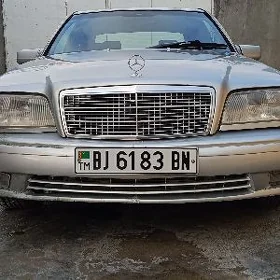 Mercedes-Benz W212 1994