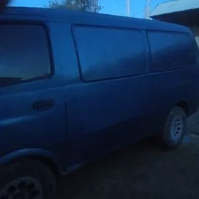 Toyota Hiace 1999
