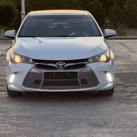 Toyota Camry 2015