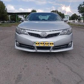 Toyota Camry 2014