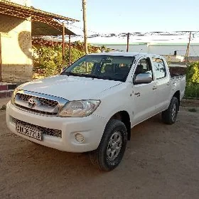 Toyota Hilux 2011