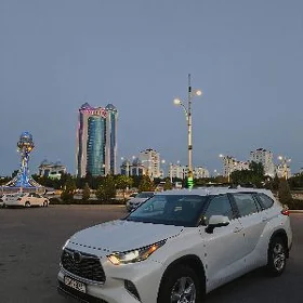 Toyota Highlander 2022