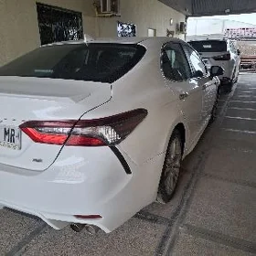 Toyota Camry 2021