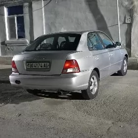 Hyundai Accent 2001