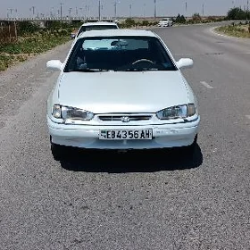 Hyundai Elantra 1996