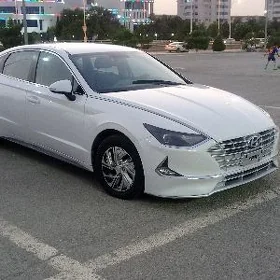 Hyundai Sonata Hybrid 2021