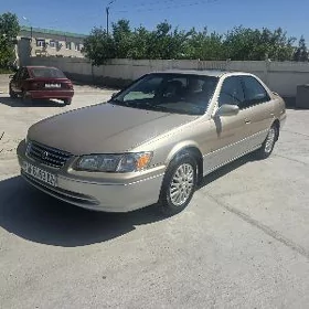 Toyota Camry 2001