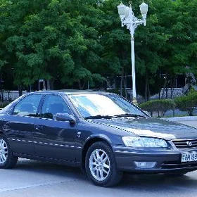 Toyota Camry 2000