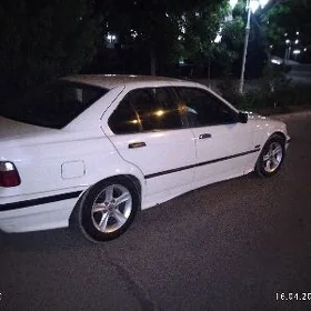 BMW 320 1992