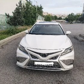 Toyota Camry 2020