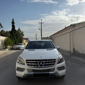 Mercedes-Benz ML500 2014