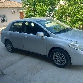 Nissan Versa 2010