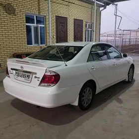Toyota Camry 2004