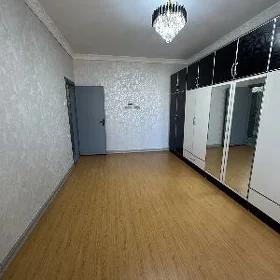 Mir 7/3 Metjidin yany 1 komnat