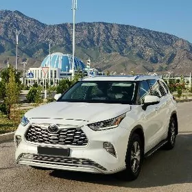 Toyota Highlander 2020